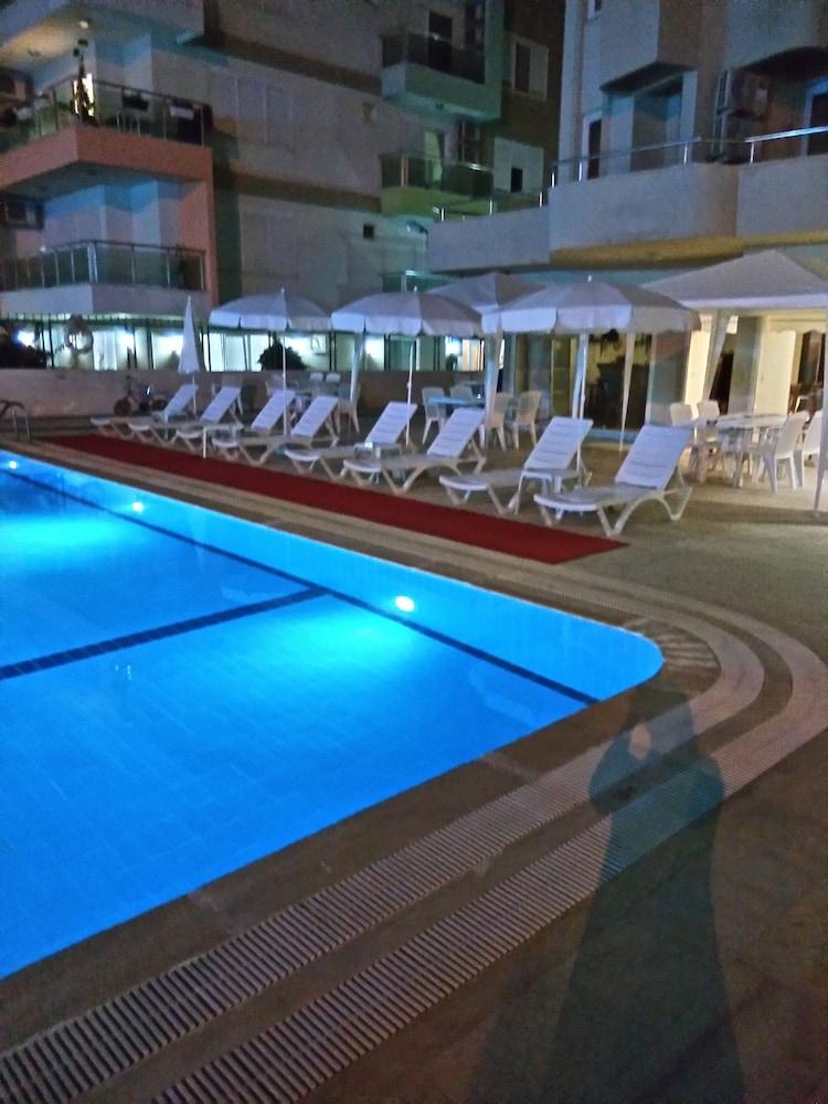 Mikado Hotel Mahmutlar Extérieur photo